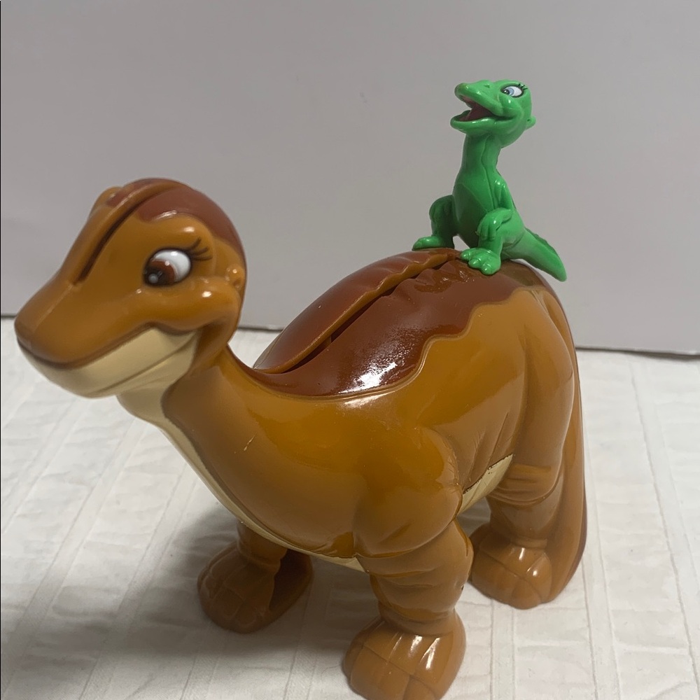 Littlefoot & Ducky Plastic Bank from The Land Before Time by Universal Studios